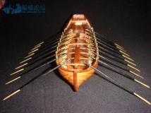 鲨鱼小艇 心心有七窍作品